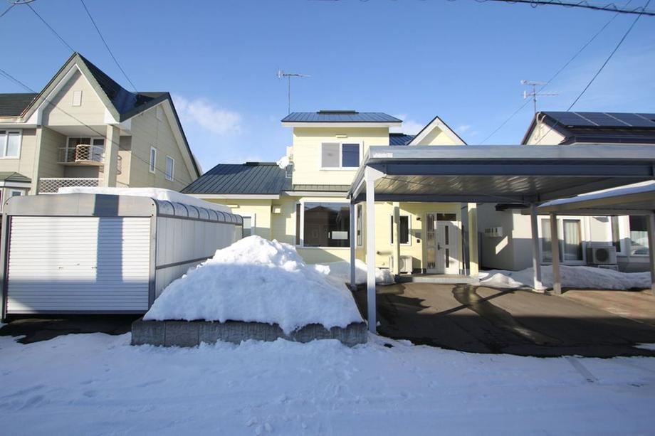 Renovated 4LDK House in Obihiro - Photo 1