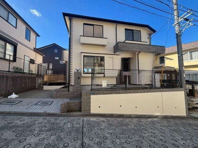 Unique 4LDK Home with Ample Space - Photo 1