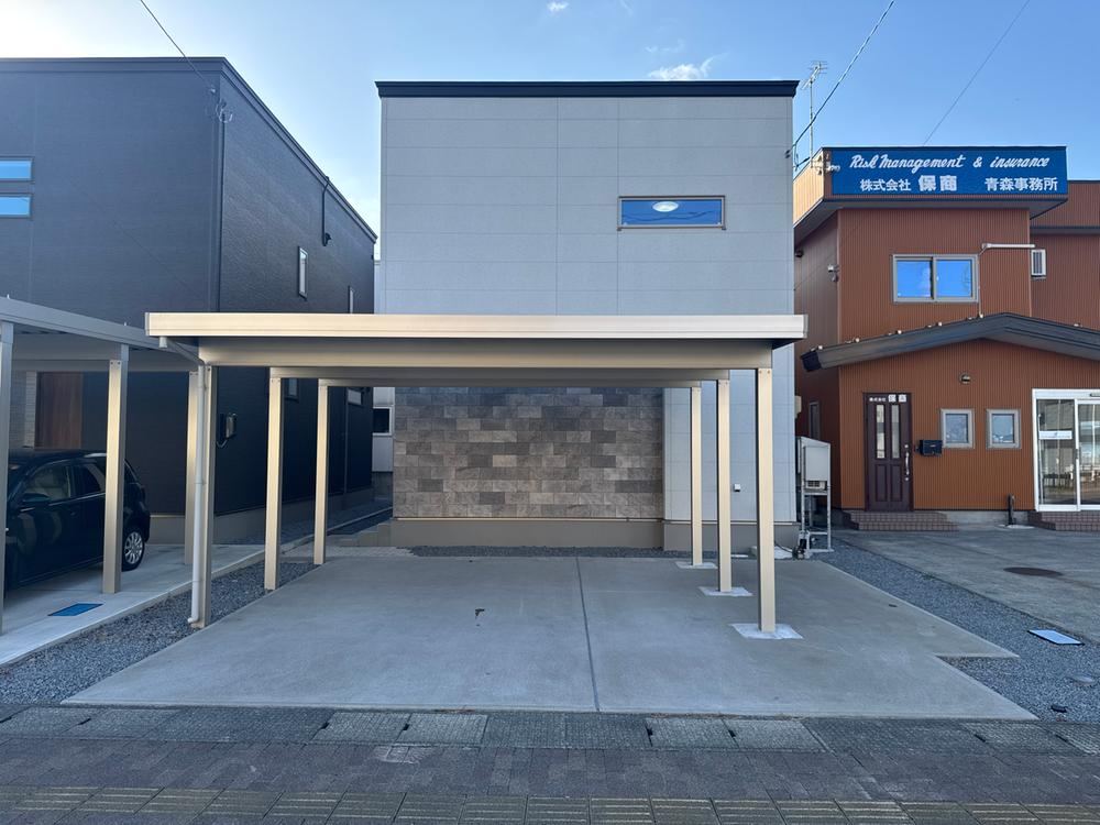 Modern 3LDK Home Steps from Shin-Aomori Station - Photo 1