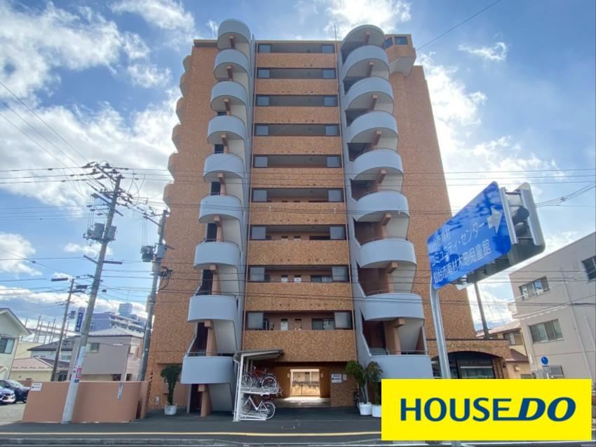 Spacious 3LDK Corner Apartment in Kawaramachi - Photo 1