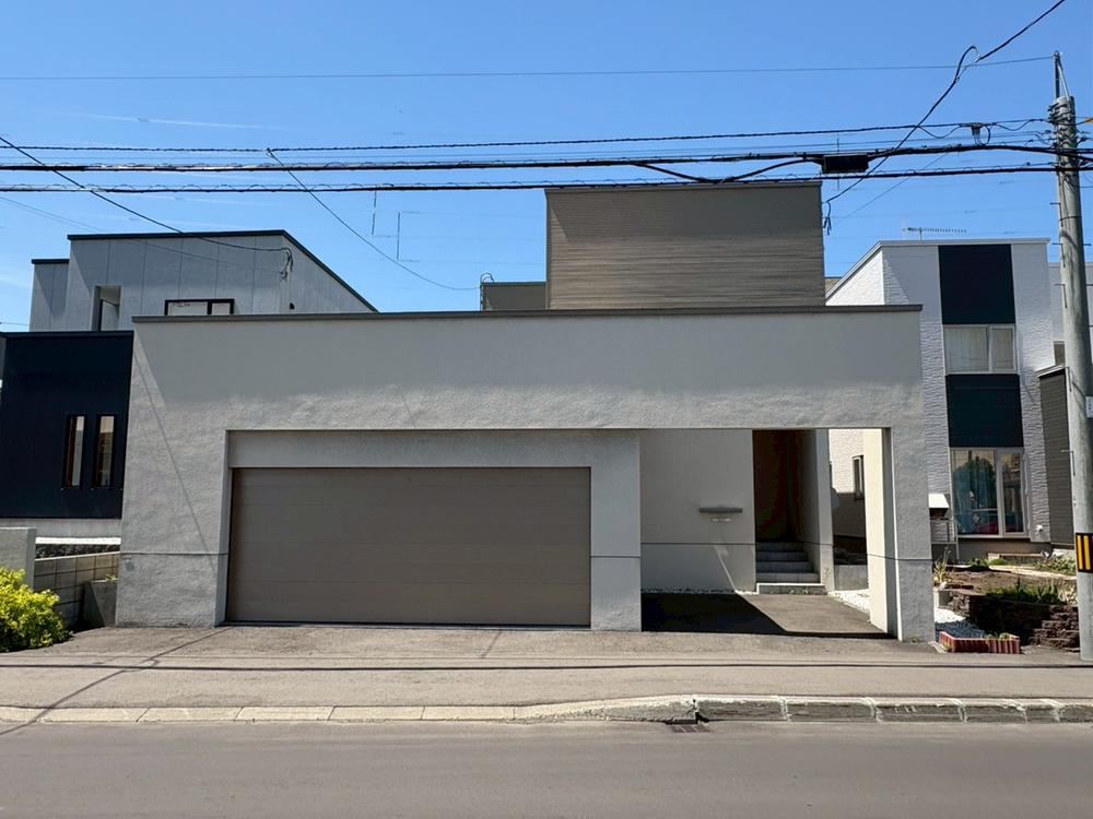 4LDK+S house in Teine Ward, Sapporo, Hokkaido - Photo 1
