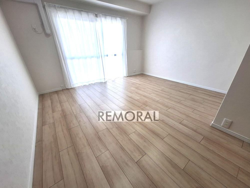 Renovated 1 Room Apartment in Higashi Rokugo - Photo 1