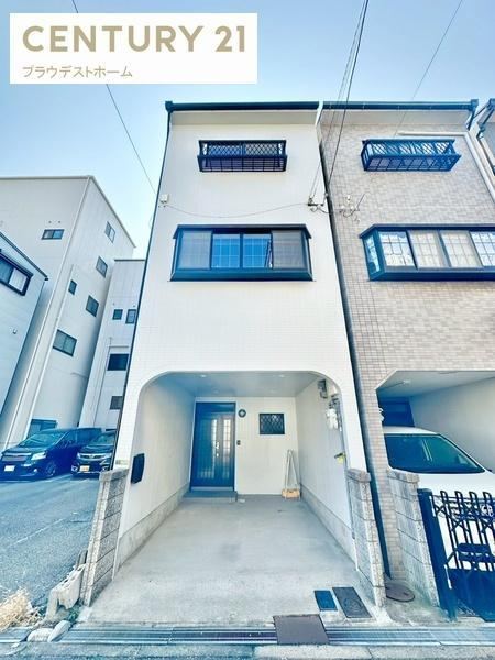 4LDK House Near Kizugawa Station, Osaka - Photo 1