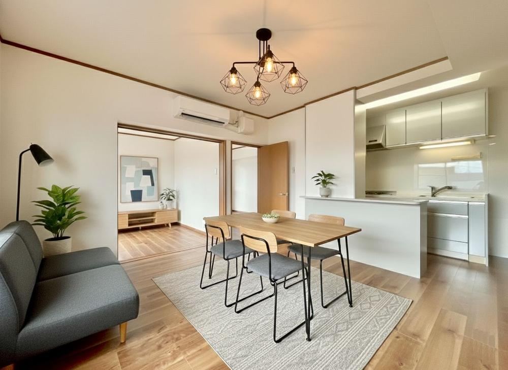 Renovated 2LDK Apartment with Modern Features - Photo 1