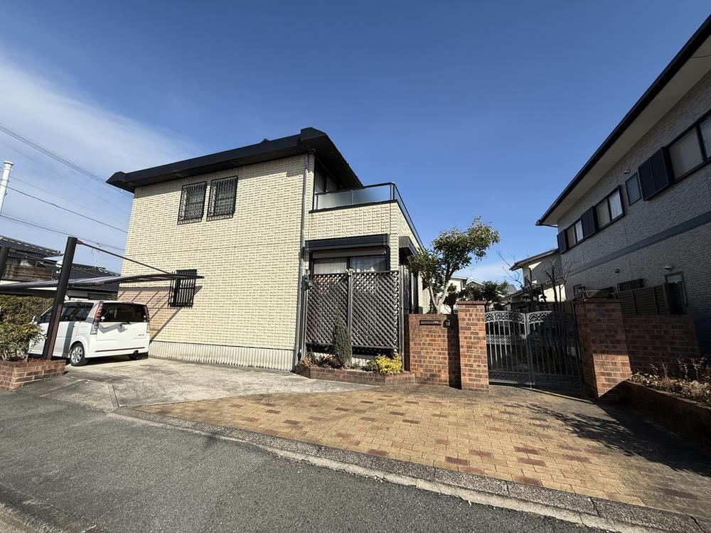 Modern 5SLDK House with Parking in Hachinohemizu - Photo 1