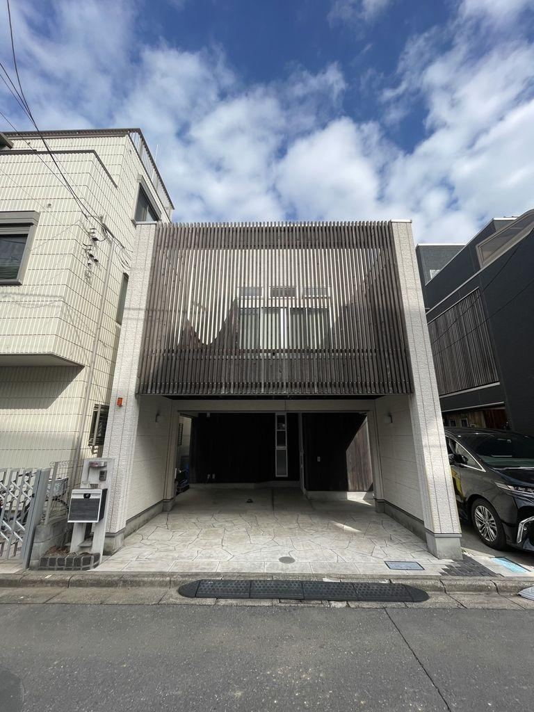 Modern 2LDK+S Home in Minami-Tokiwa-dai - Photo 1