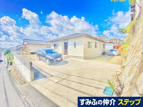 Sunny 4LDK House in Momomi Nishi - Photo 1