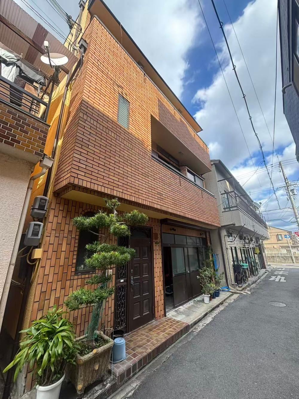 Spacious 6LDK House in Momodani - Photo 1