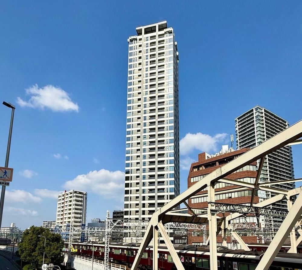 2LDK apartment in Kita Ward, Osaka - Photo 1