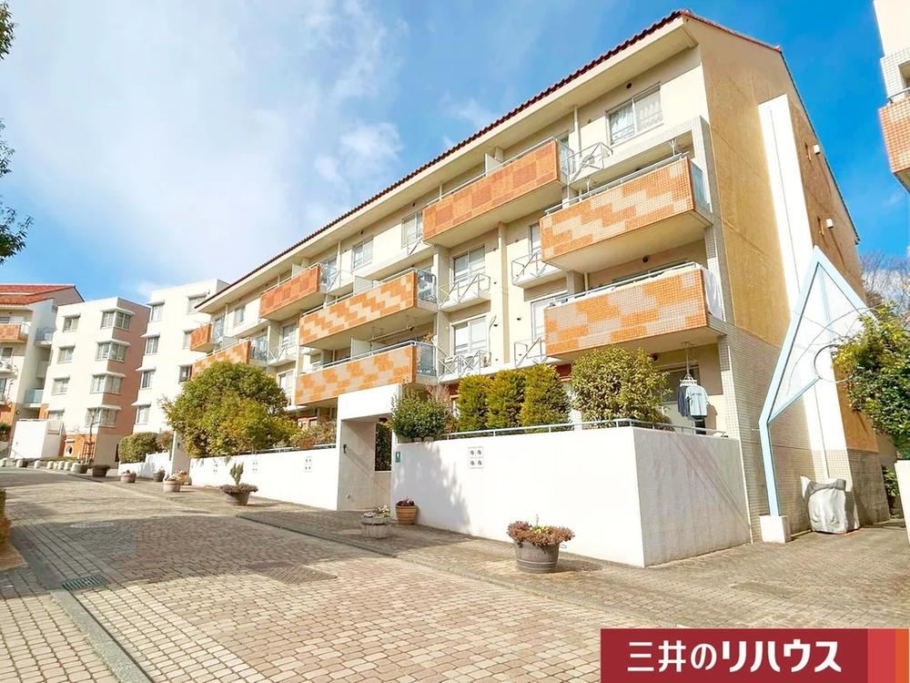 Renovated 4LDK Apartment in Minami-Ohsawa - Photo 1