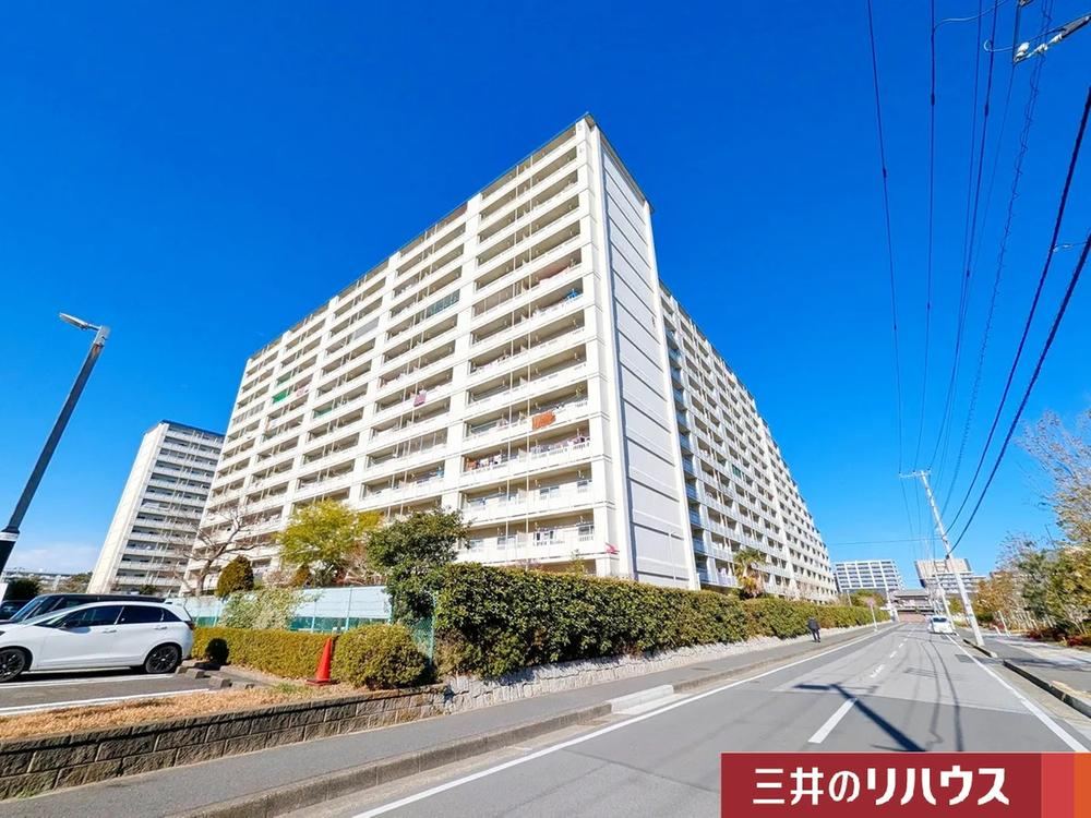 1LDK apartment in Mihama Ward, Chiba - Photo 1