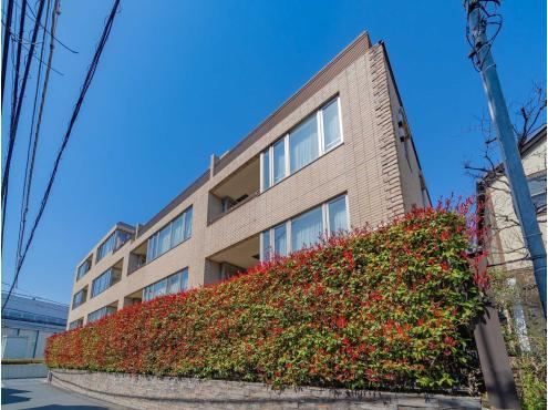2LDK apartment in Shibuya Ward, Tokyo - Photo 1