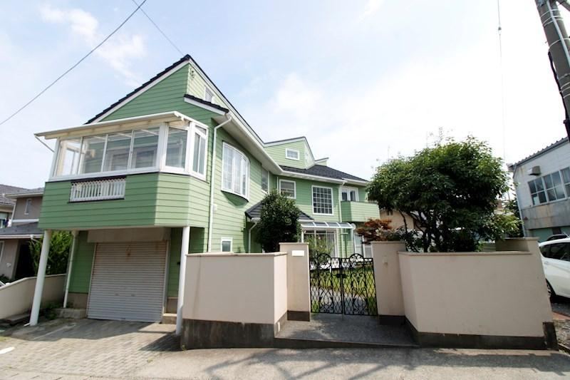 Conveniently Located House Near Commercial Facilities - Photo 1