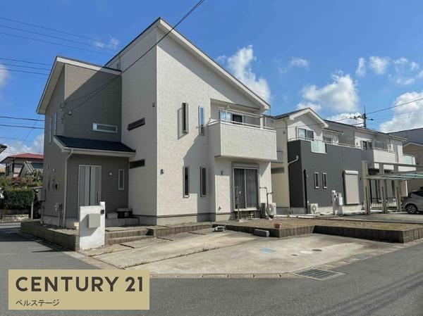 Spacious 3LDK Home with Ample Storage in Kisarazu - Photo 1
