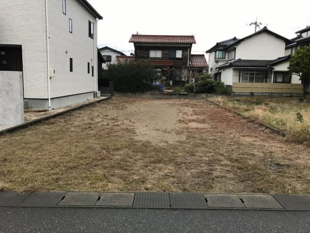 291 m² land in Komatsu, Ishikawa - Photo 1