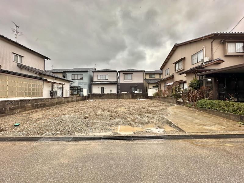 219 m² land in Kanazawa, Ishikawa - Photo 1