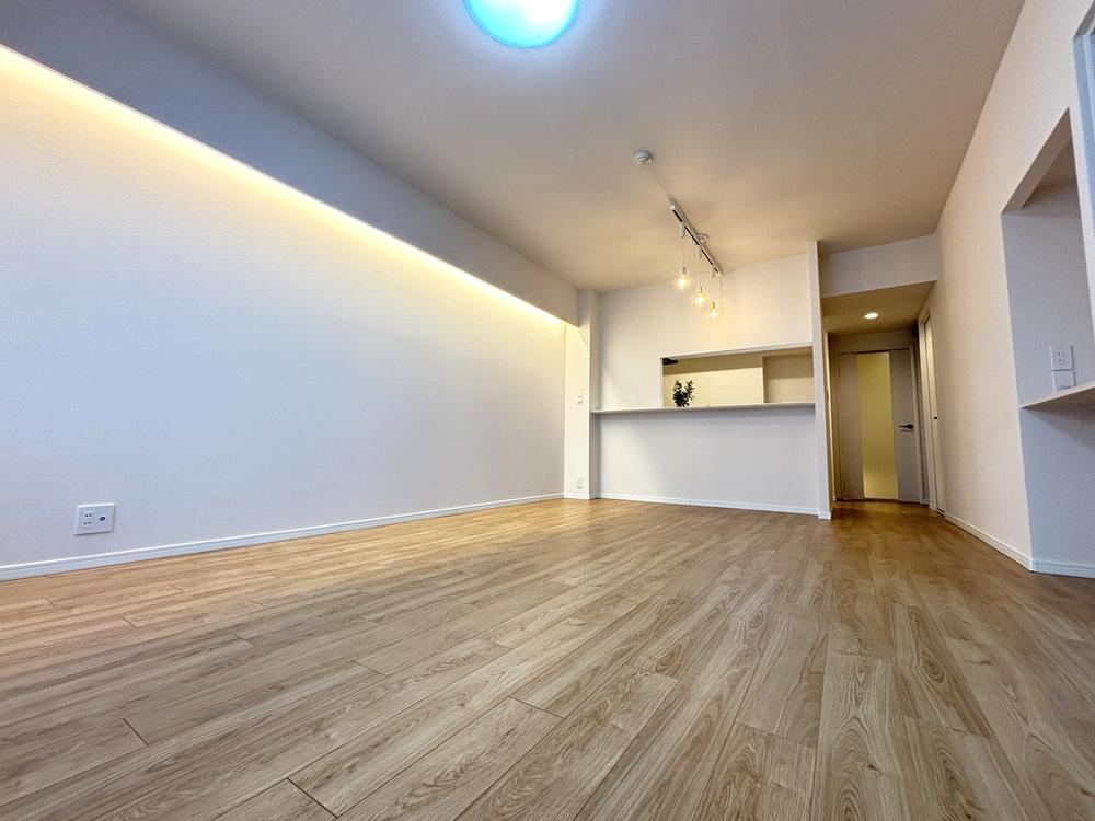 Stylish 4LDK Apartment in Atsubetsu, Sapporo - Photo 1