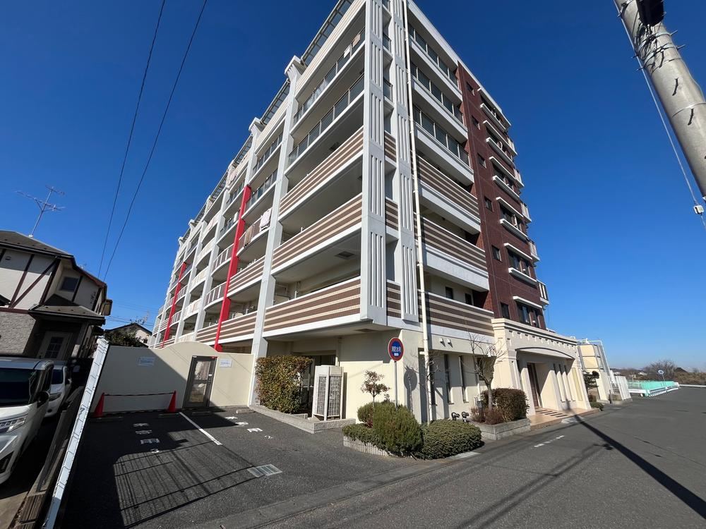 Stylish 2LDK Apartment with Brooklyn Design in Ryugasaki - Photo 1