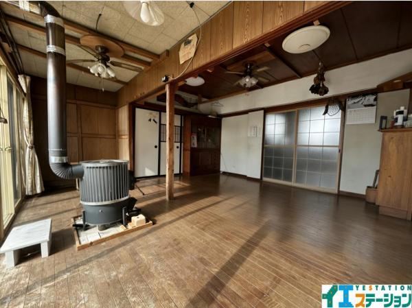 Charming 5DK House with Hobby Room - Photo 1
