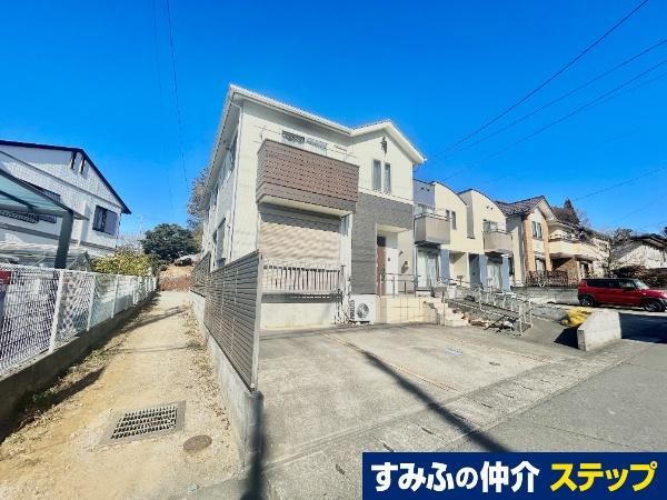Spacious 4LDK Two-Family House in Aihara - Photo 1