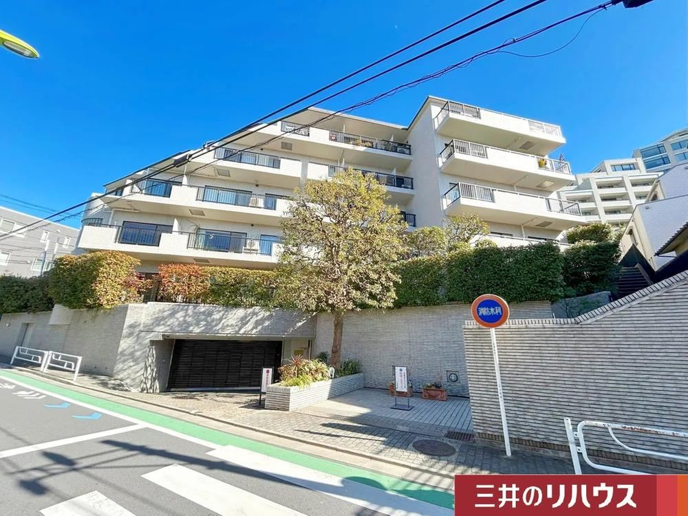 2LDK apartment in Setagaya Ward, Tokyo - Photo 1