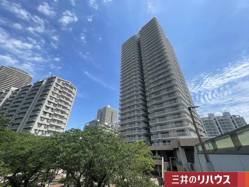 Stylish 3LDK Apartment Near Shin-Kawasaki Station - Photo 1
