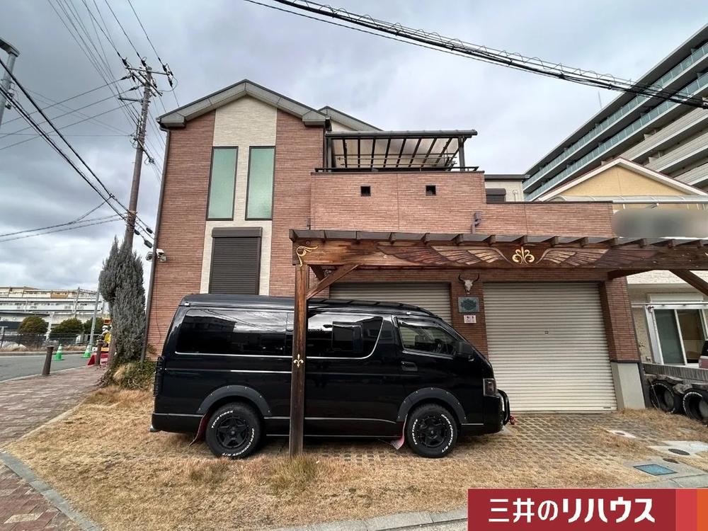 Elegant 6LDK House in Minamitakeya - Photo 1
