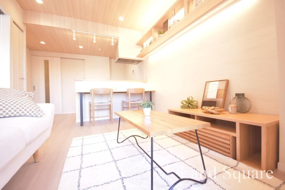 Charming 2LDK Apartment Near Makome Station - Photo 1