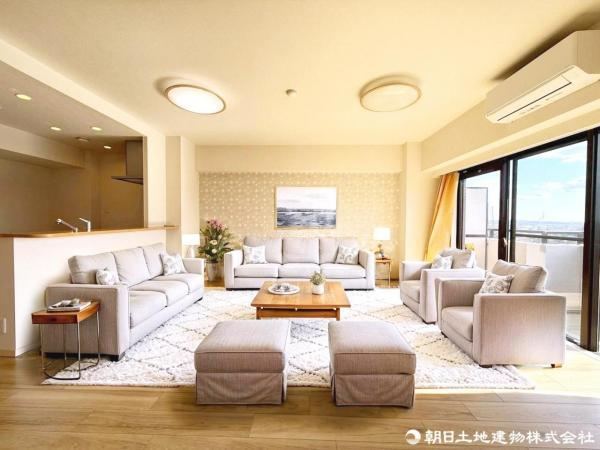 Spacious 3LDK Apartment with Large Balcony in Kanagawa - Photo 1