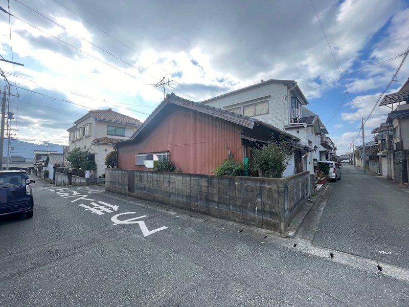 Charming 3K Detached House in Wakamatsu - Photo 1
