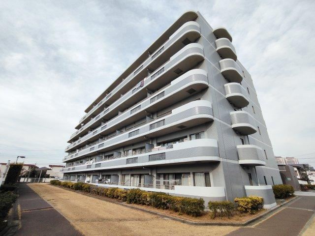 Convenient 3LDK Apartment in Shizu Area - Photo 1