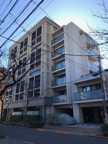 Modern 2LDK Apartment Near Nishikoyama Station - Photo 1
