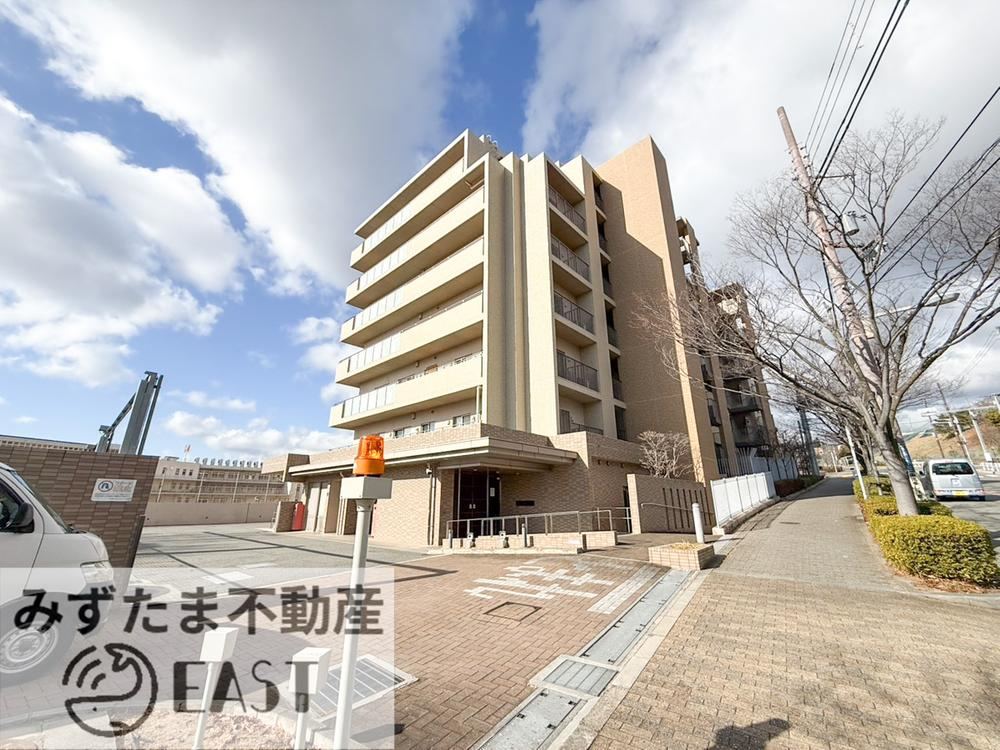 3LDK apartment in Takarazuka, Hyogo - Photo 1