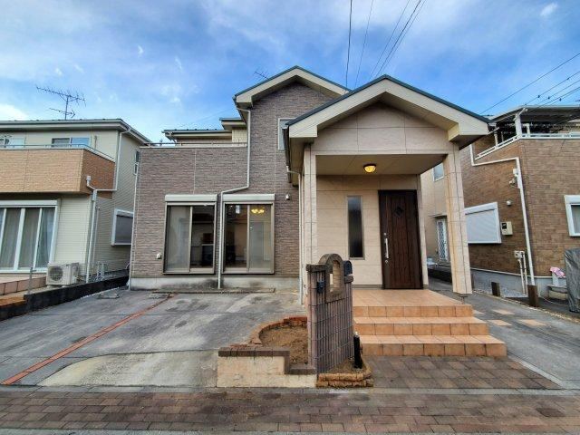 Spacious 4LDK Home in Yoshikawa with Great Access - Photo 1