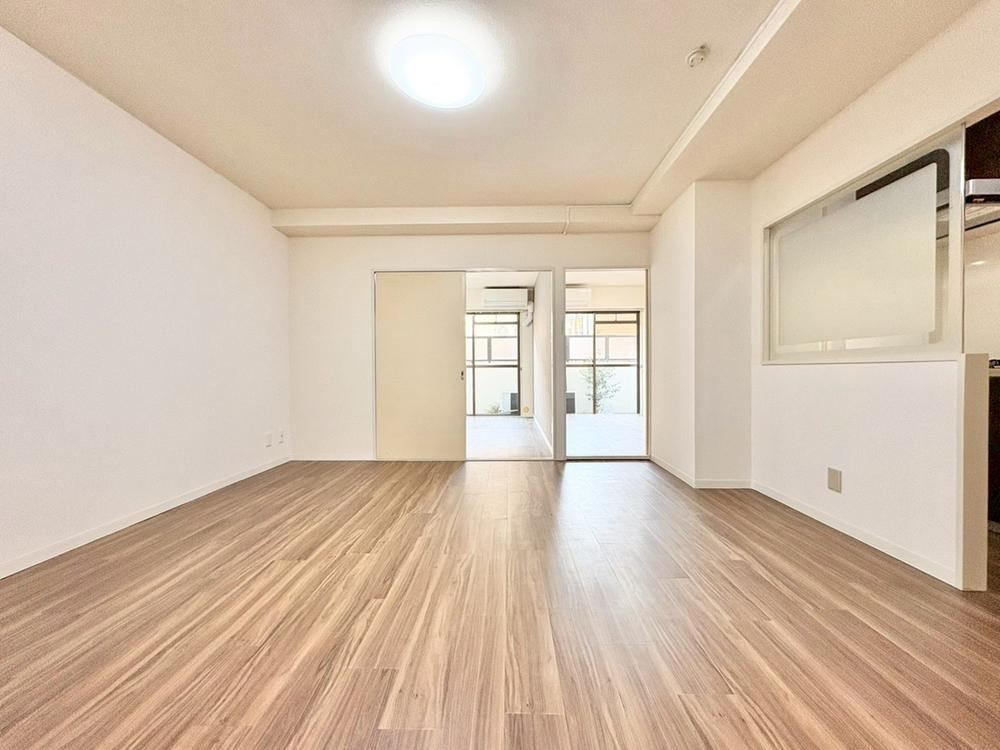 Cozy 2LDK+S Apartment in Adachi, Tokyo - Photo 1