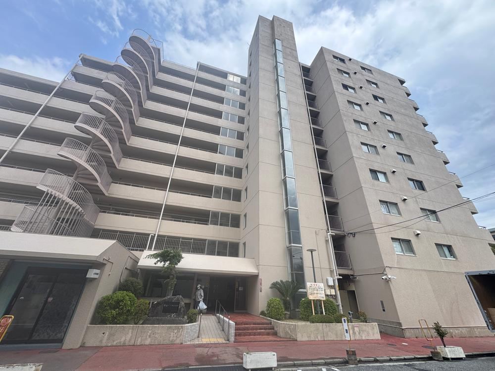 2LDK apartment in Mino, Osaka - Photo 1