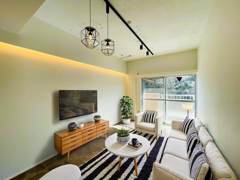2LDK Apartment in Umegaoka - Viewing Available - Photo 1