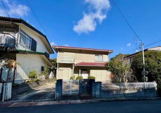 Spacious 4LDK House with Garden in Nishinomiya - Photo 1