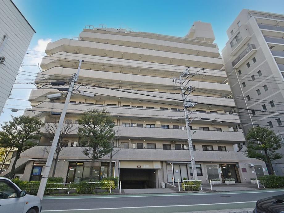 Convenient 3LDK Apartment Near Multiple Stations in Itabashi - Photo 1