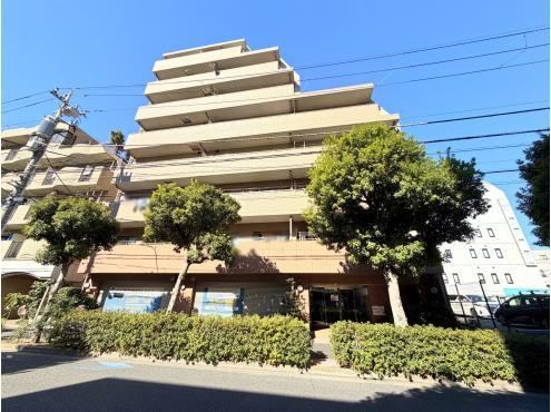 3LDK Apartment Just 3 Minutes from Mizue Station - Photo 1