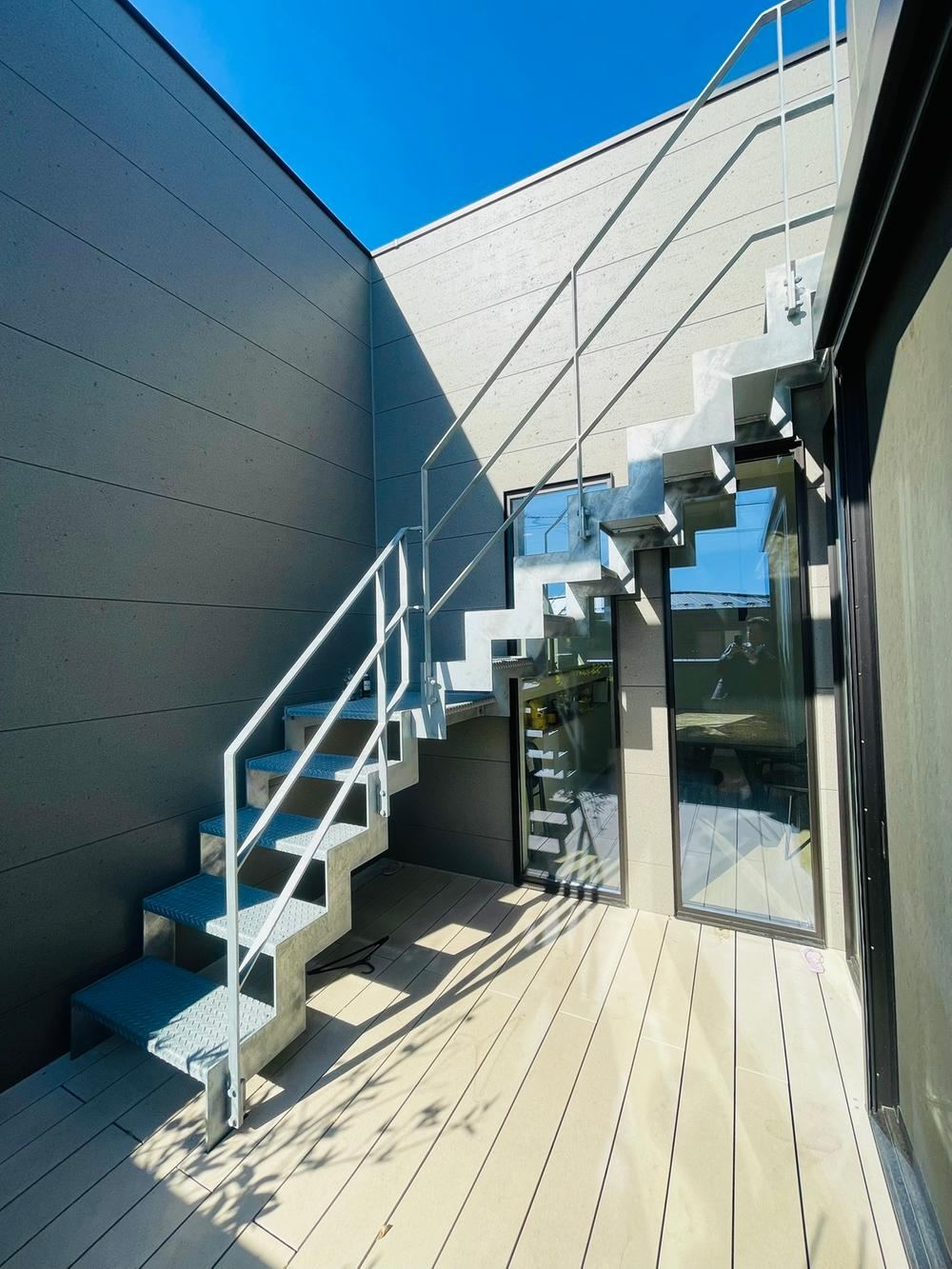 Scenic 1LDK+2S House with Rooftop Terrace in Chigasaki - Photo 1