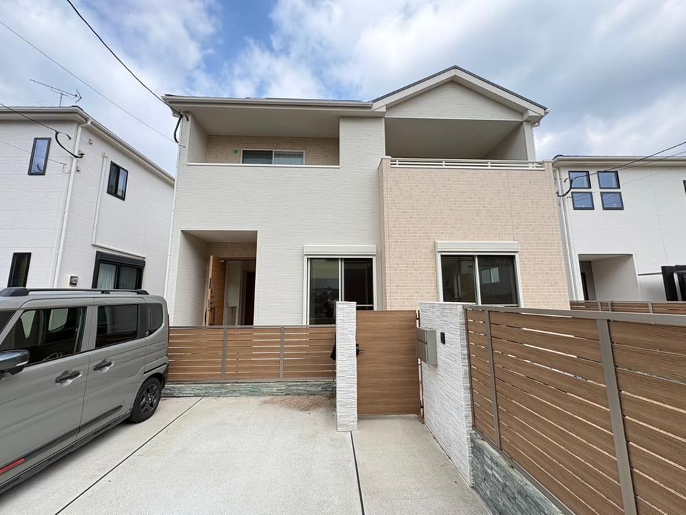 Modern 4LDK House in Kashi - Photo 1