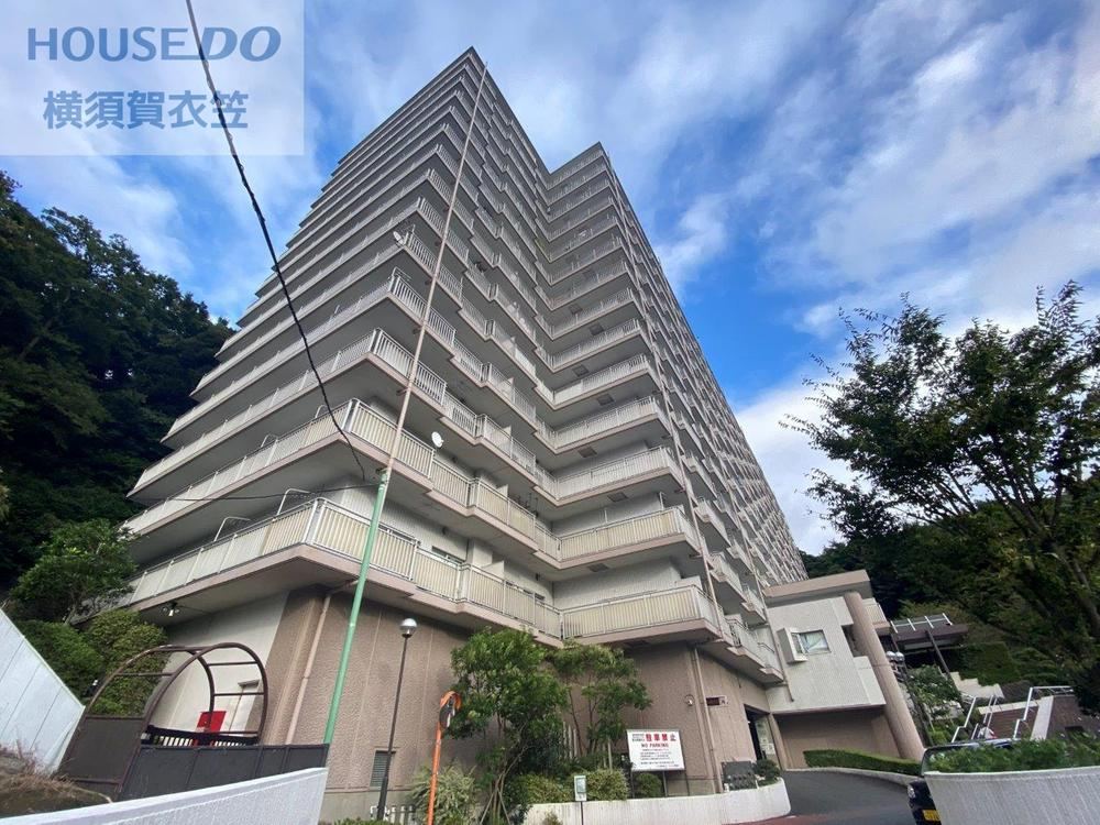 Spacious 2LDK+S Apartment in Yokosuka - Photo 1