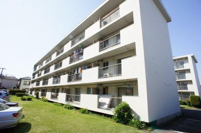 Sunny 2K Apartment in Yawata-cho - Photo 1