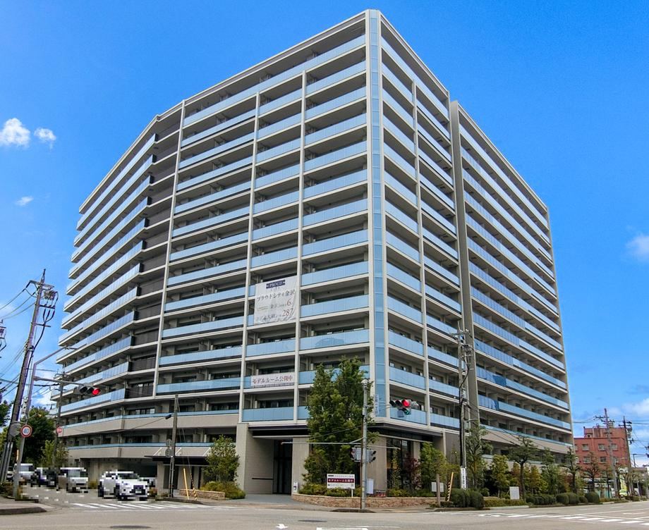 4LDK+S apartment in Kanazawa, Ishikawa - Photo 1