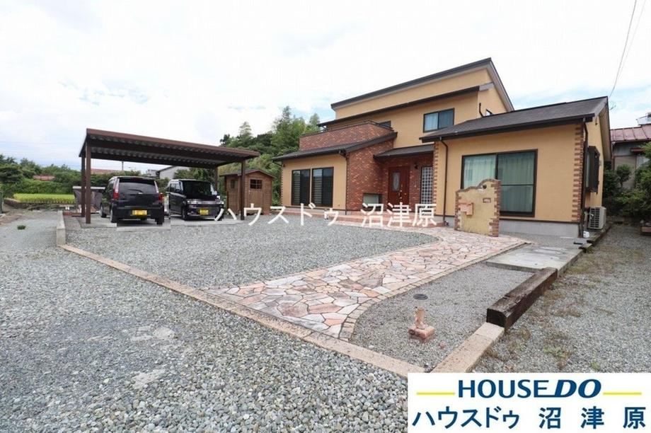 Expansive Lot with 4-Car Parking in Gotemba - Photo 1