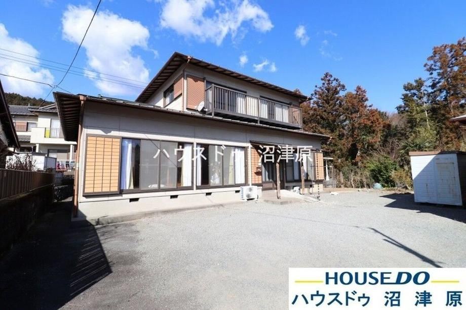 Spacious Family Home with 7 Rooms in Koyama - Photo 1