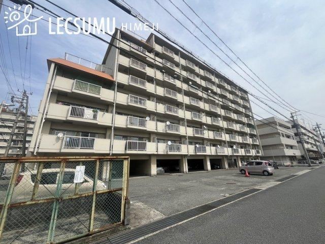 2LDK+S apartment in Himeji, Hyogo - Photo 1