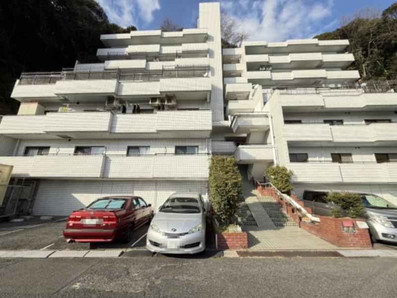 4LDK apartment in Higashi Ward, Hiroshima - Photo 1