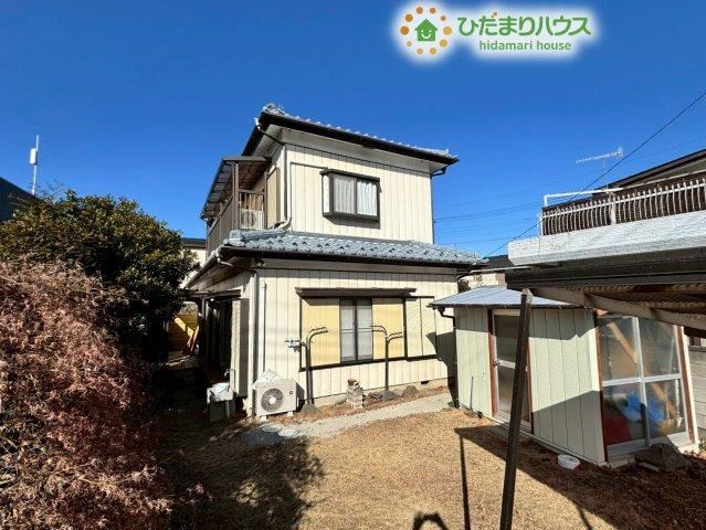 Spacious 5LDK House with Japanese Room in Kumagaya - Photo 1